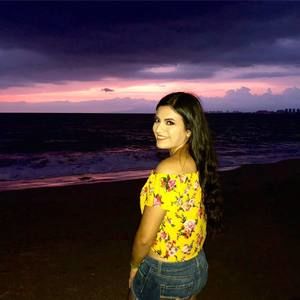 Meet your Posher, Nayely